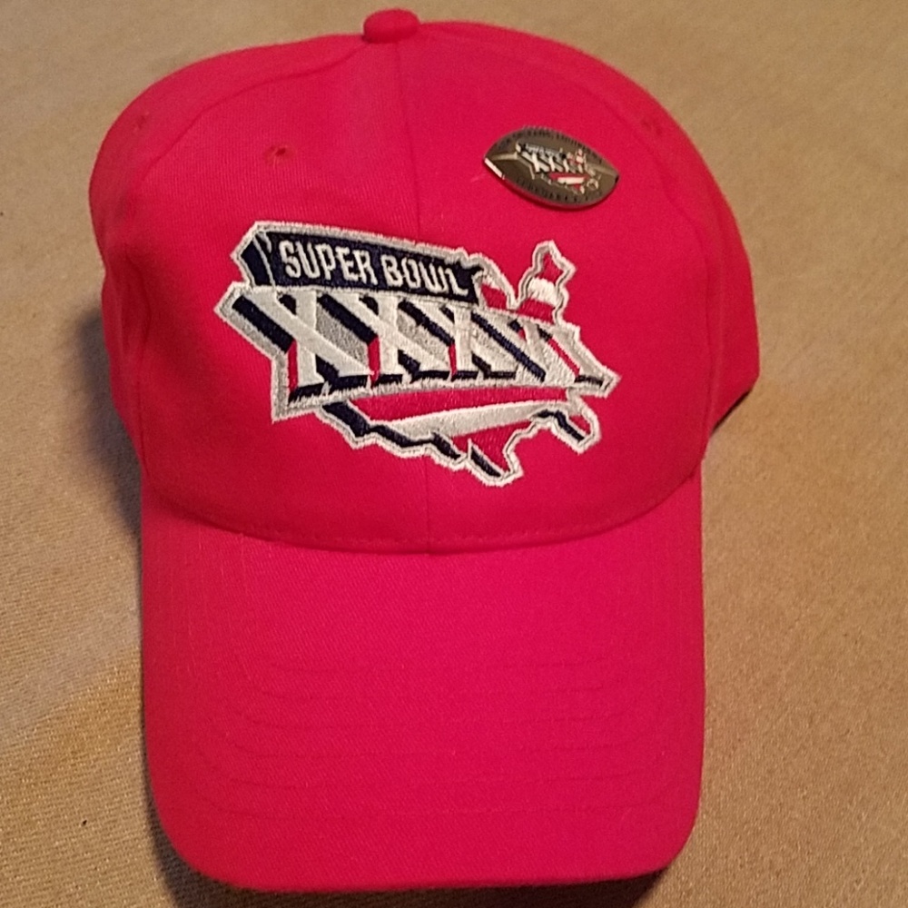NWOT Super Bowl XXXVI (Patriots won) with pin